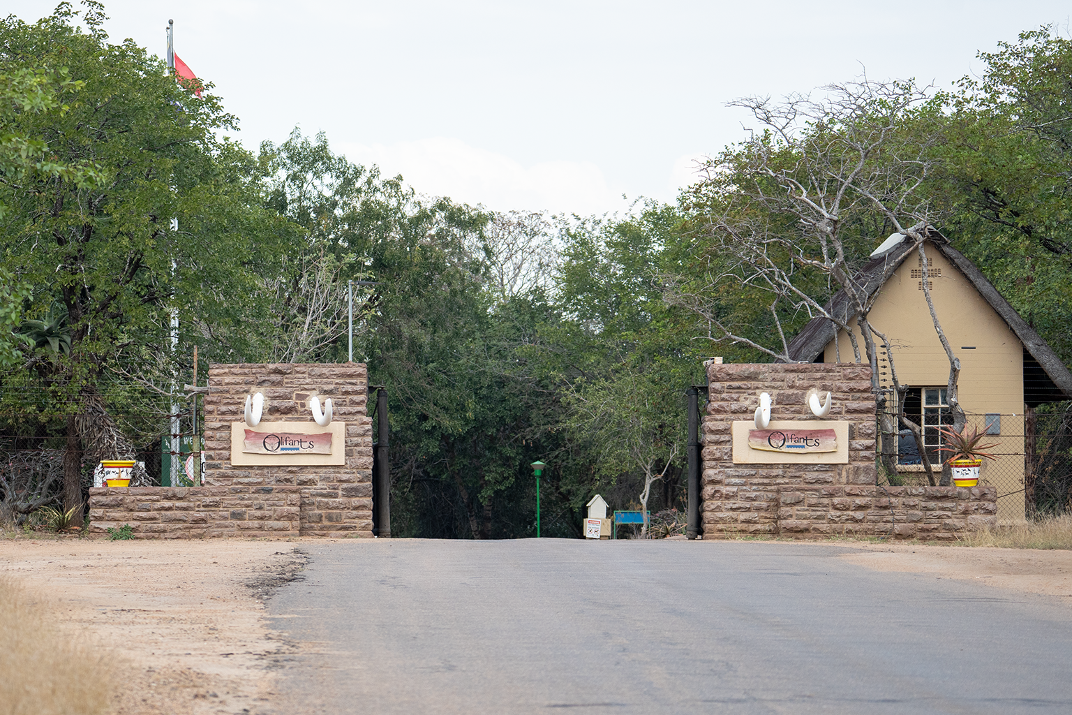 Fuel, Shops & Camp Logistics: What Still Works Around Gate Closing